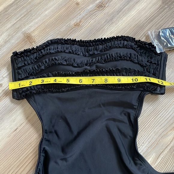 Shade & Shore Ruffle Front Size Monokini One Piece Swimsuit Black Size S NWT - Picture 5 of 12